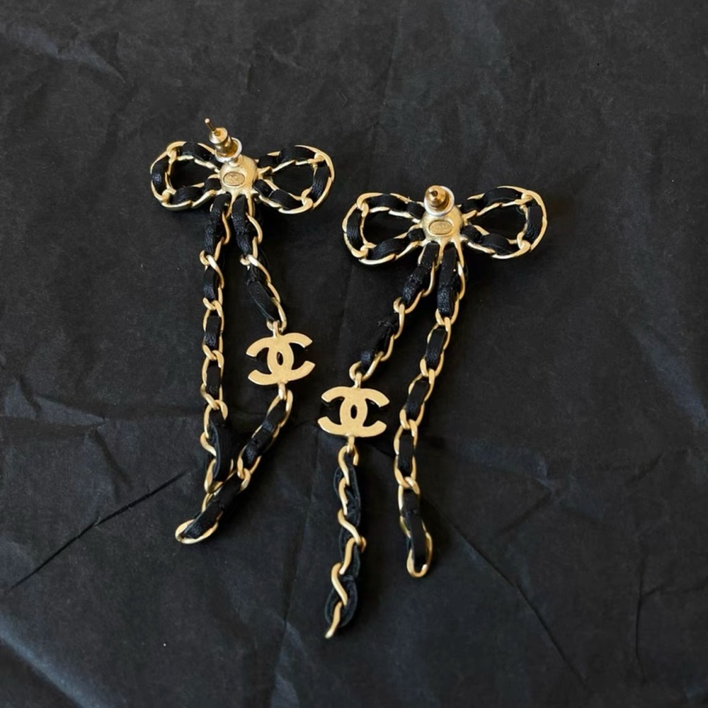 Chanel earrings - Picture 2 of 3